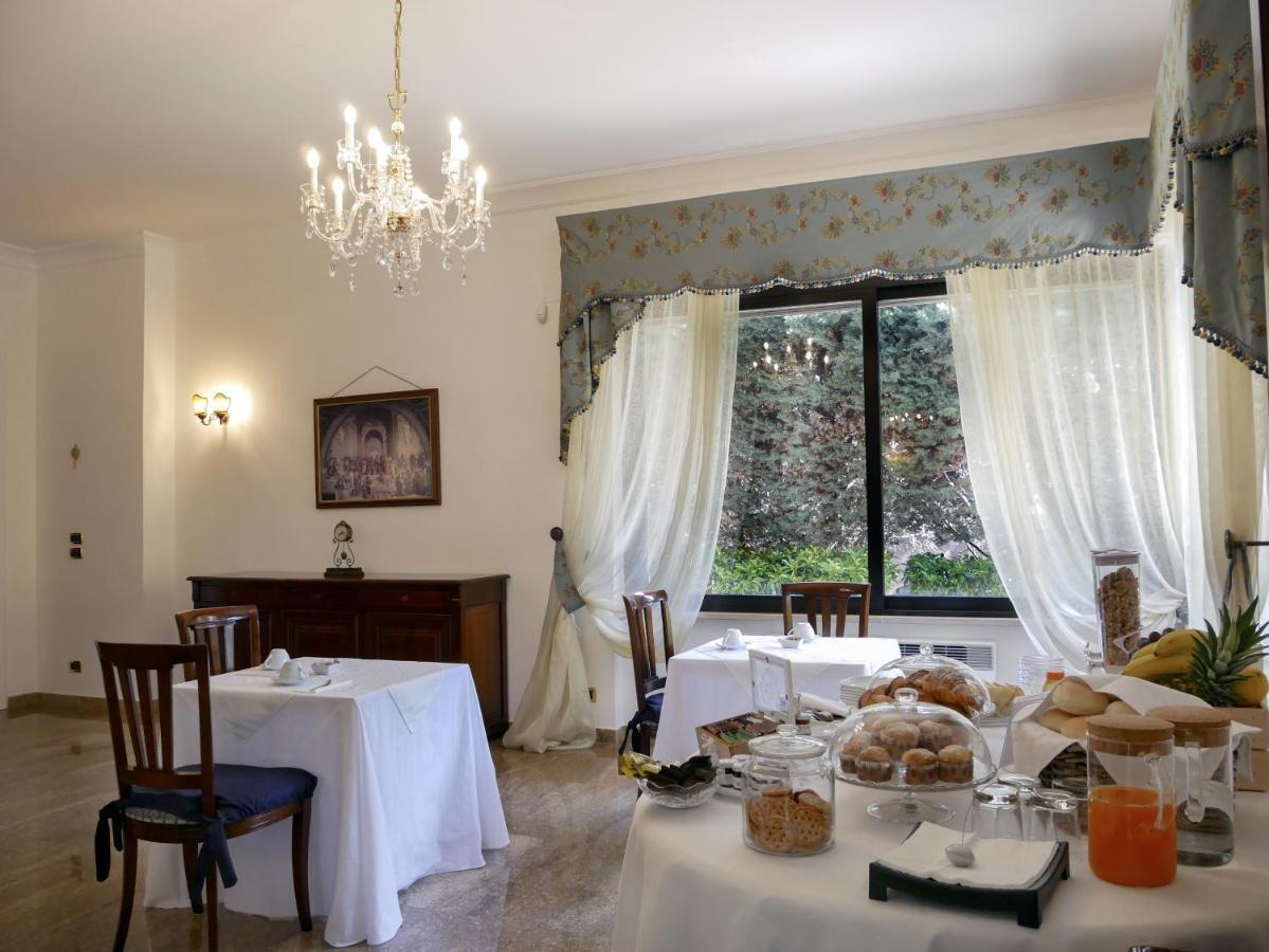 Villa Borghese B&B Foggia Exteriör bild